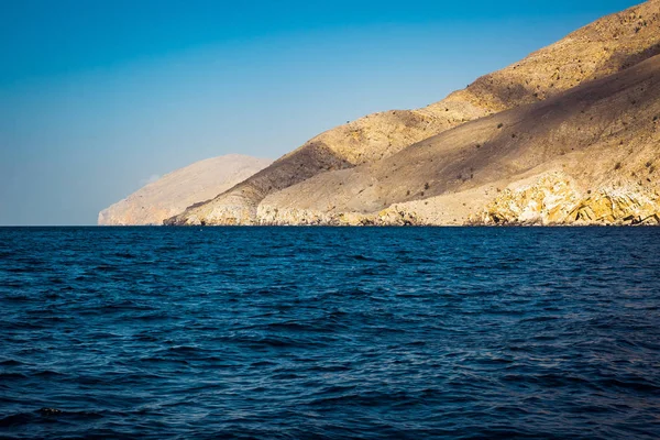 Montañas y acantilados árabes — Foto de Stock