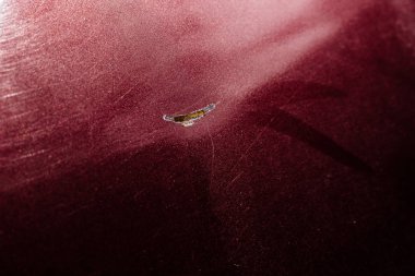 Kırmızı çizik metal doku arka plan