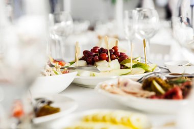 Masayı brunch Servisi restoranda 