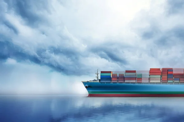 Uluslararası konteyner kargo gemisi Okyanusu, navlun taşımacılık, denizcilik gemi — Stok fotoğraf