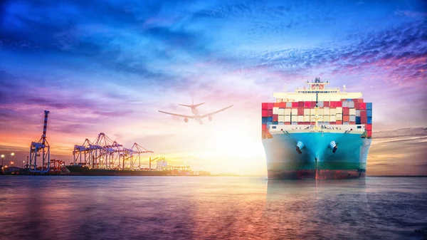 Logistics and transportation of International Container Cargo ship in the ocean at twilight sky, Freight Transportation, Shipping — Stock Photo, Image