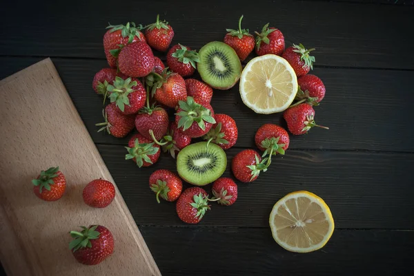 Saisonnière fraise nature morte . — Photo