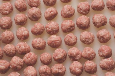 köfte yakın çekim. Üstten Görünüm. çorba köfte ve makarna hazırlık