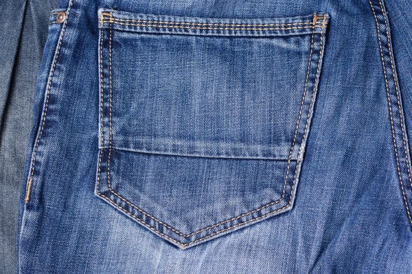Jeans aus nächster Nähe. Tasche, Nähte. Verflechtung des Gewebes mit einem Klon — Stockfoto