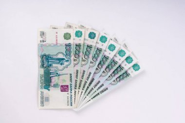 Bin-Rublesi banknotlar, bir yığın para yayıldı. Rus c