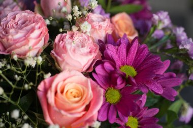 Sarı Gül ve Kasımpatı güzel buket