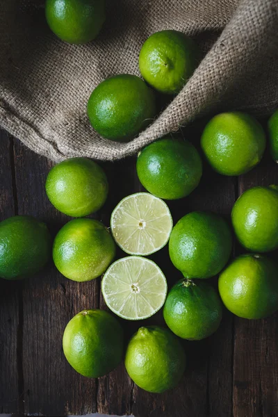 Зелений лимони фрукти — стокове фото