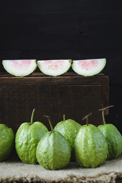 Groene guaves uit Vietnam — Stockfoto