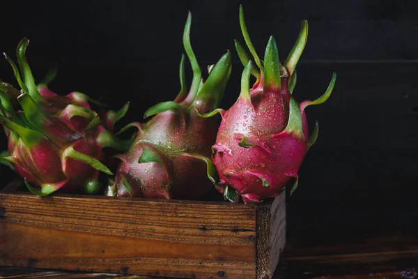 Verse dragon fruit — Stockfoto