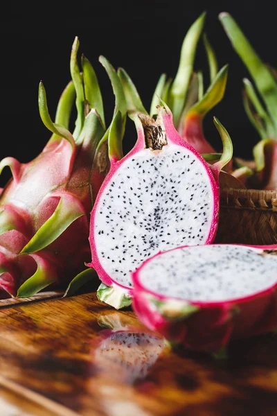 Verse dragon fruit — Stockfoto