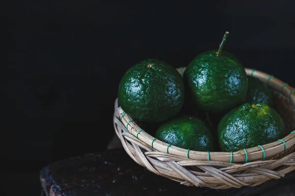 Verse groene sinaasappelen — Stockfoto