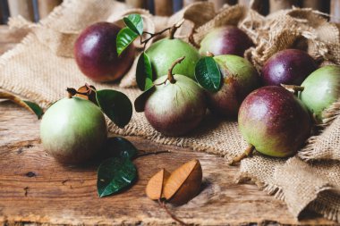 Olgun mor Starapples