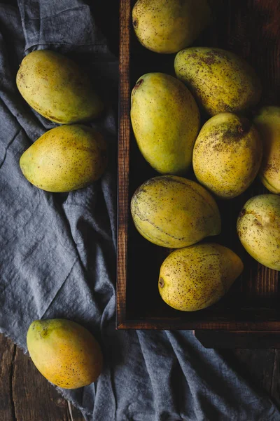 Ripe Mango Fruits — Stock Photo, Image