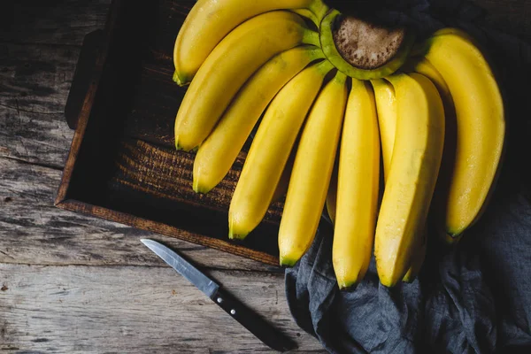 Frische gelbe Bananen — Stockfoto