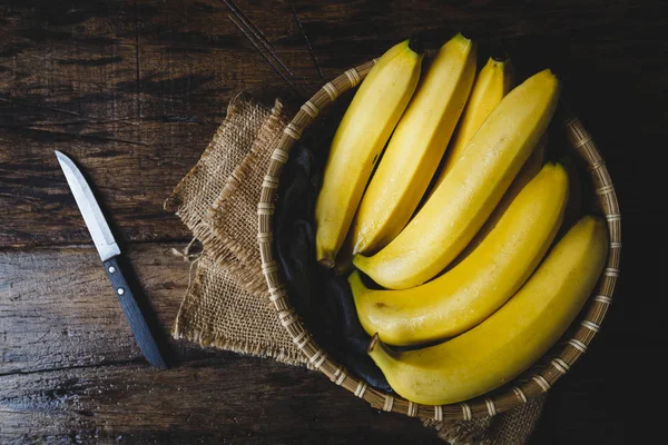 Bananes jaunes fraîches — Photo