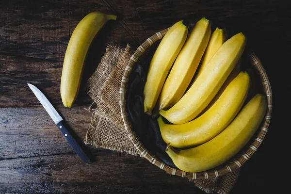 Bananes jaunes fraîches — Photo