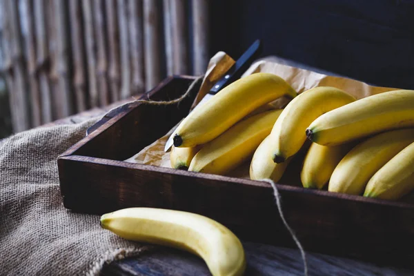 Bananes jaunes fraîches — Photo