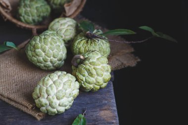 Taze krema elma meyve