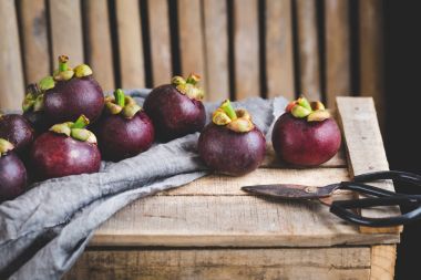 taze mangosten meyve