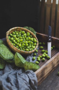 Taze Lotus tohumları