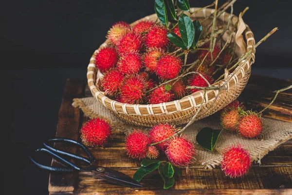 Frutas frescas de rambutão — Fotografia de Stock