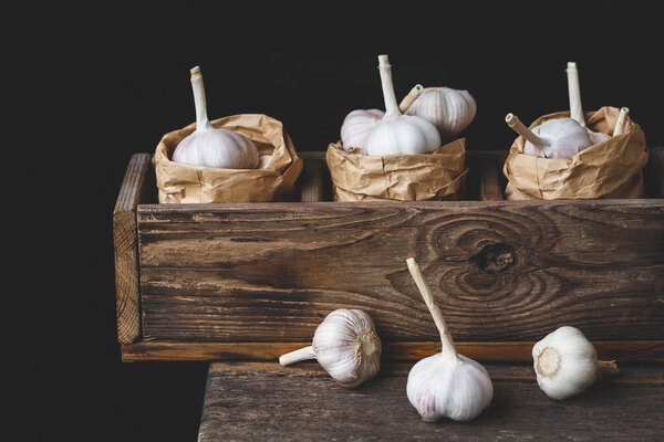 Dried garlic bulbs from Vietnam