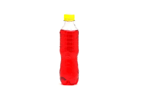 प्लास्टिक की बोतल में लाल पेय . — स्टॉक फ़ोटो, इमेज