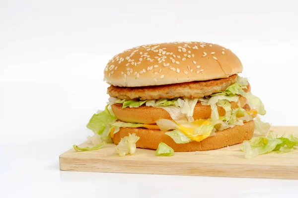 Hamburger wieprzowy i ser. — Zdjęcie stockowe