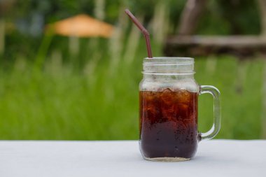 Buz Americano kahve.