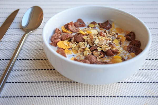 Cereals in bowl.