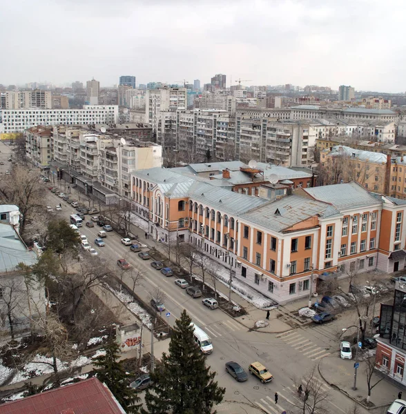 Výhledem do ulice města Samara, horní Molodogvardeyskaya — Stock fotografie