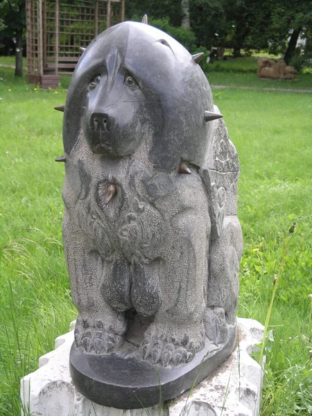 Moderna monumentala konsten. Skulptur i Moskvas Park. — Stockfoto