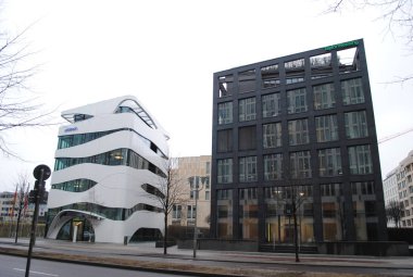 Berlin şehir mimarisi. Şehir manzarası.