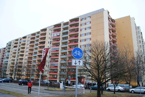 Architektura města Berlína. Moderní bytový dům. — Stock fotografie