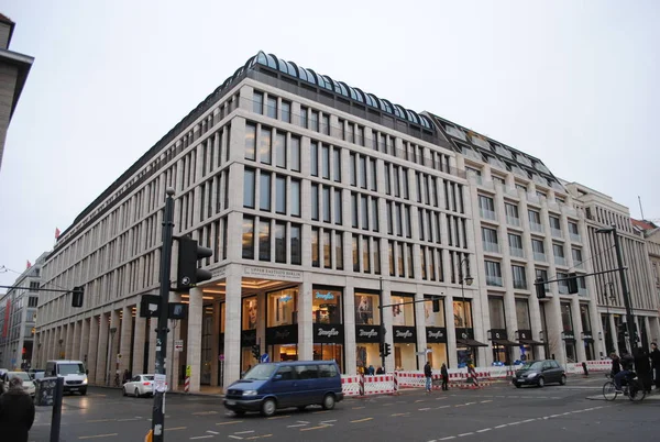 Berlin şehir mimarisi. Şehir manzarası.