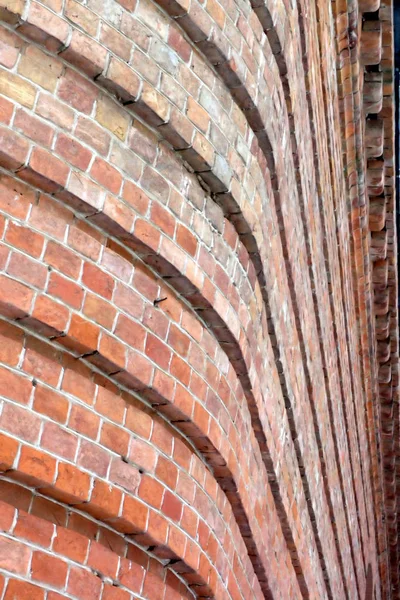 Tuğla duvarlar döndürme