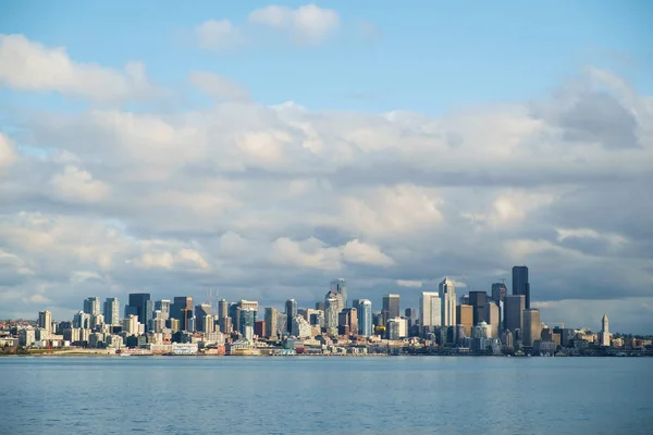 Seattle panorama, jak je vidět z Elliot Bay — Stock fotografie