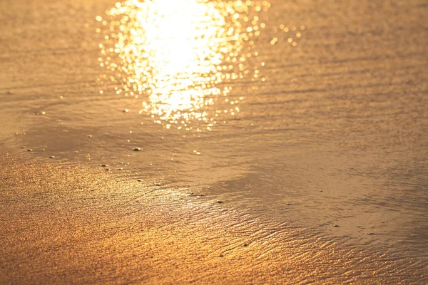 落日上湿透的金沙 抽象的质感 — 图库照片