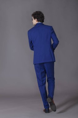 Tekrar fotoğraf ayakta ve seyir sapık adam yaptı