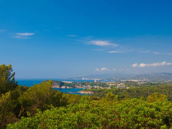 Vista de Palamos em Costa Brava em um dia ensolarado — Fotografia de Stock