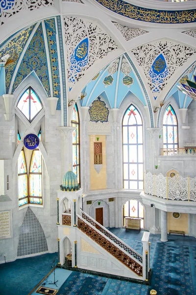 KAZAN, RÚSSIA - JANEIRO 21: Interior da Mesquita Kul Sharif em Kazan, Rússia, em 21 de janeiro de 2017 — Fotografia de Stock
