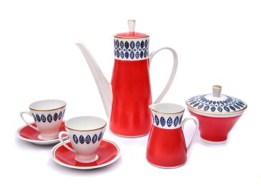 Cezve, bardak, süt sürahi ve şeker kase kırmızı kahve seti