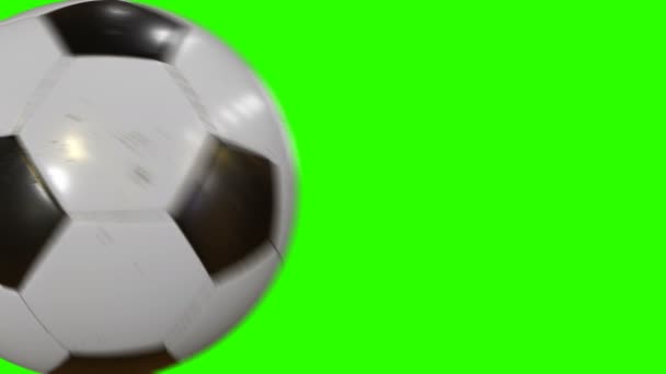 Ensemble de 4 vidéos. Belle balle de football frappe la caméra au ralenti sur l'écran vert. Football 3D Animations de ballon volant. 4k Ultra HD 3840x2160 . — Video