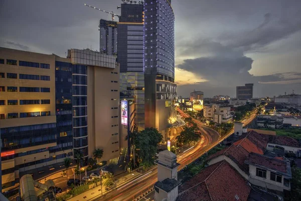 수라바야는 인도네시아 주도이며 자카르타 다음으로 번째로 도시이다 2019 — 스톡 사진
