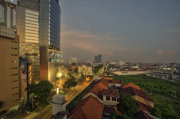 수라바야는 인도네시아 주도이며 자카르타 다음으로 번째로 도시이다 2019 — 스톡 사진