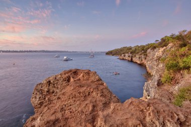 Point Walter, Batı Avustralya 'daki Kuğu Nehri' nin bir noktasıdır. Point Walter, Bicton banliyösünde, Perth Cbd 'nin yaklaşık 12 km güneyinde ve Fremantle' ın 7 km kuzeydoğusunda yer almaktadır..