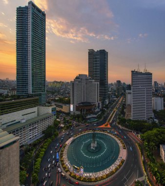 Jakarta resmi olarak Endonezya 'nın başkenti olan Jakarta' nın başkentidir. Jakarta Endonezya 'nın ekonomi, kültür ve siyasetinin merkezidir.