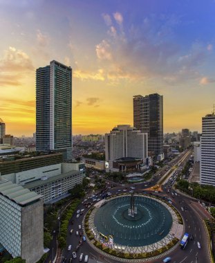 Jakarta resmi olarak Endonezya 'nın başkenti olan Jakarta' nın başkentidir. Jakarta Endonezya 'nın ekonomi, kültür ve siyasetinin merkezidir.