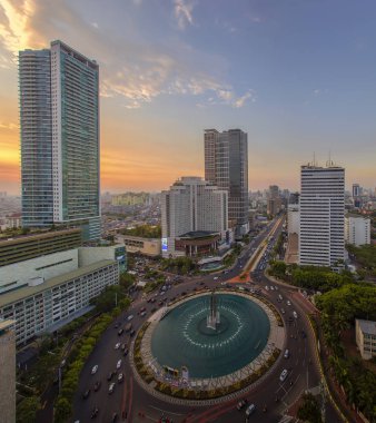Jakarta resmi olarak Endonezya 'nın başkenti olan Jakarta' nın başkentidir. Jakarta Endonezya 'nın ekonomi, kültür ve siyasetinin merkezidir.