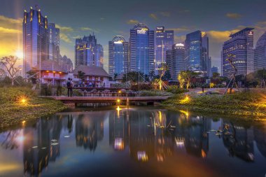 Jakarta resmi olarak Endonezya 'nın başkenti olan Jakarta' nın başkentidir. Jakarta Endonezya 'nın ekonomi, kültür ve siyasetinin merkezidir.